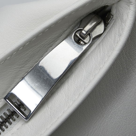 Pre-Loved Bottega Veneta The Twist - Picture 10 of 11